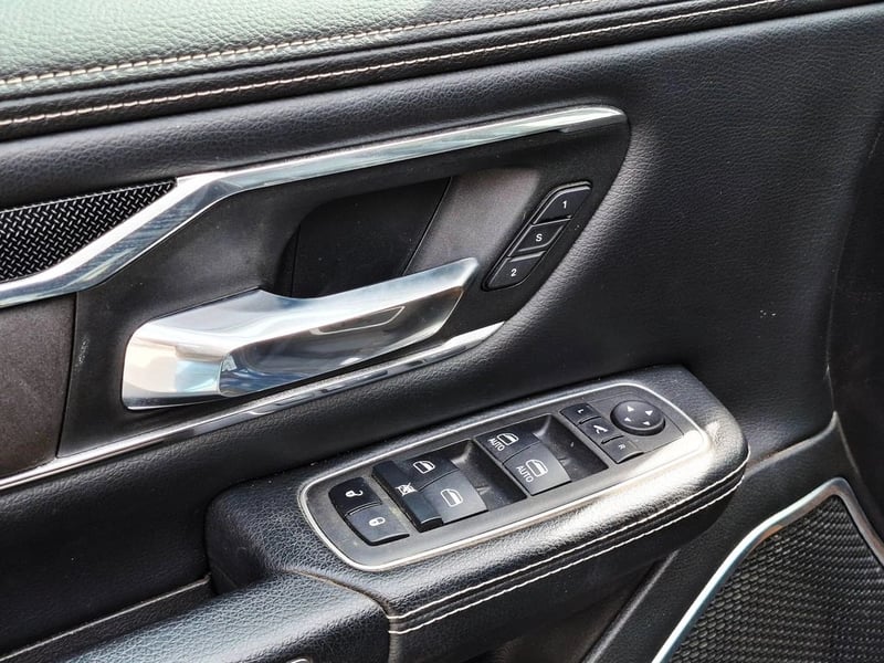 RAM 1500 5.7 LARAMIE SPORT CREW CAB AT 4X4 2023 - Imagen 16 de 20