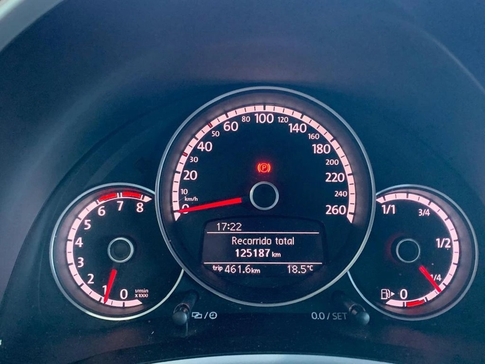 VOLKSWAGEN BEETLE 1.4 MT 2015 - Imagen 8 de 10