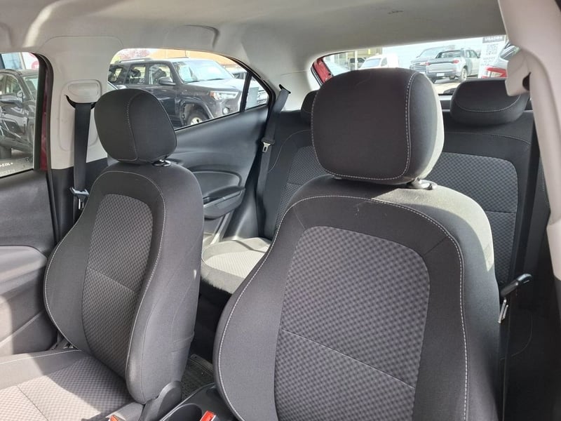 Chevrolet ONIX 1.4 LT 4X2 HB MT 5P 2019 - Imagen 15 de 17