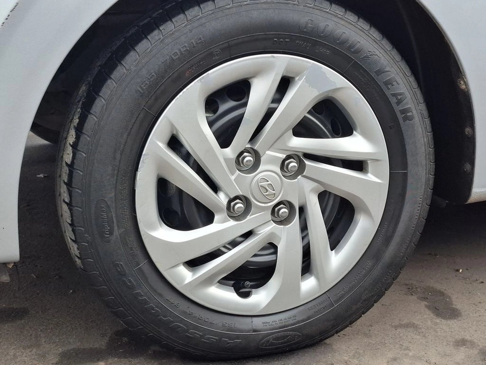Hyundai GRAND I10 PLUS MT 1.2 2023 - Foto 4 de 17