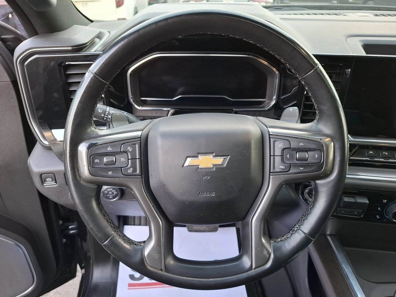 Chevrolet SILVERADO 3.0 CC HC AT 4X4 2024 - Imagen 16 de 20