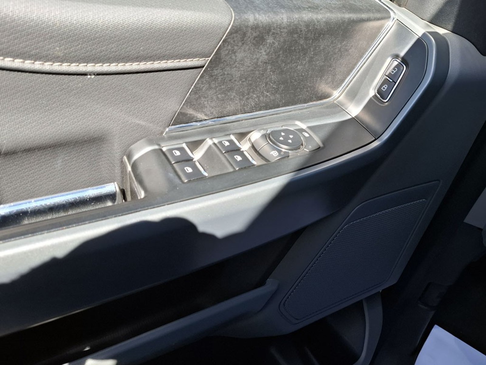 FORD F-150 XLT 5.0 AUT 2024 - Imagen 12 de 20