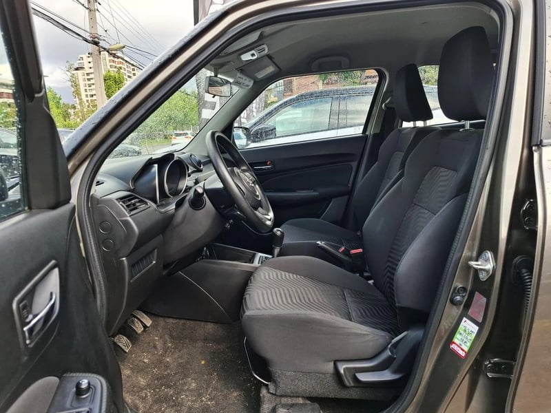 Suzuki SWIFT 1.2 2021 - Imagen 12 de 20
