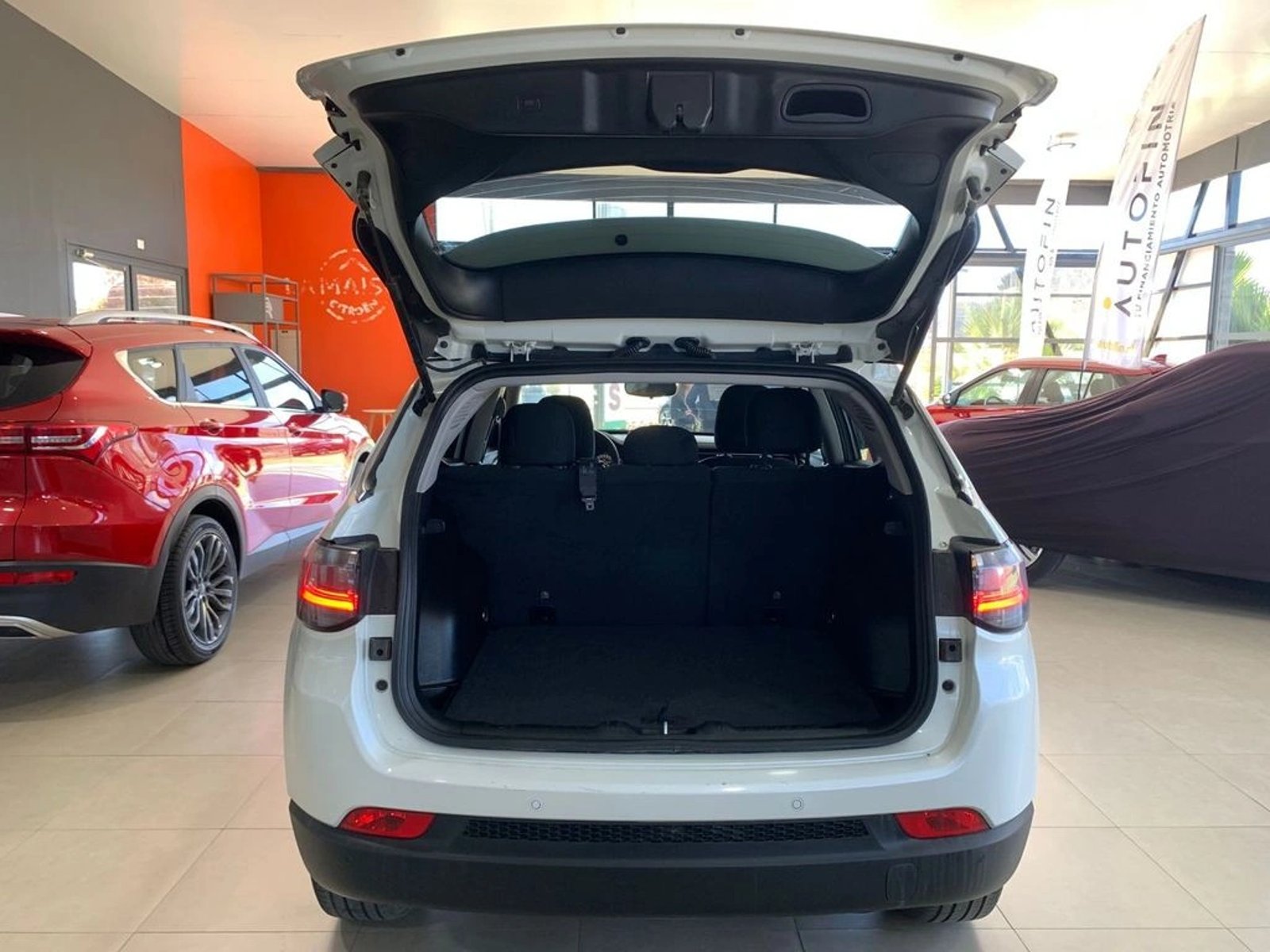 Jeep COMPASS 1.3 LIMITED AT 2022 - Foto 4 de 9