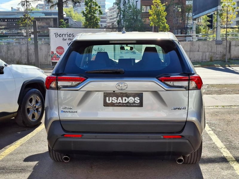 Toyota RAV4 4X2 2.0 LE AUT 2025 - Imagen 8 de 20