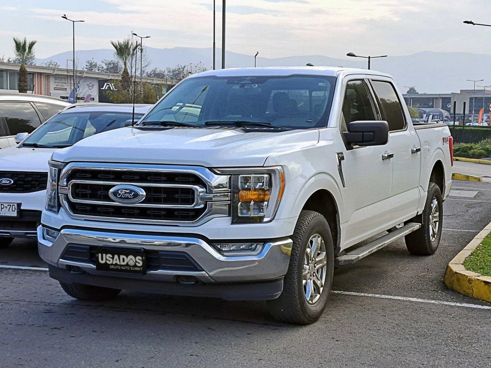 Ford F-150 5.0 XLT AUT 4X4 2024 - Foto 2 de 17