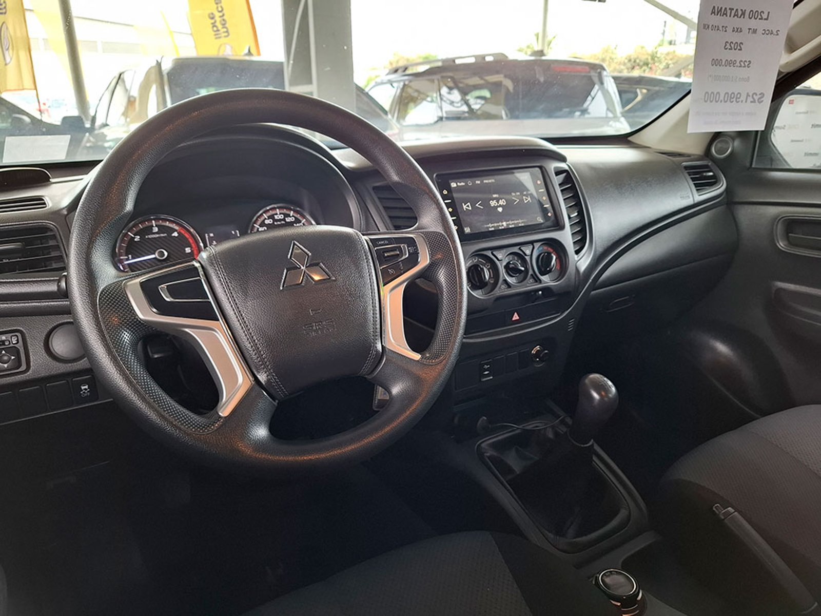 MITSUBISHI L200 2.4 TD DAKAR CRS HP MT 4X4 2023 - Imagen 10 de 20