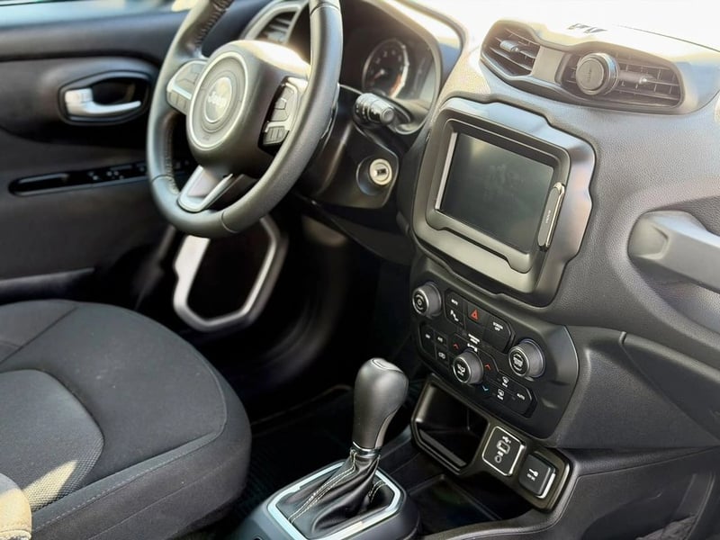 Jeep RENEGADE 1.8 SPORT LX 4X2 AT 5P 2022 - Imagen 13 de 18