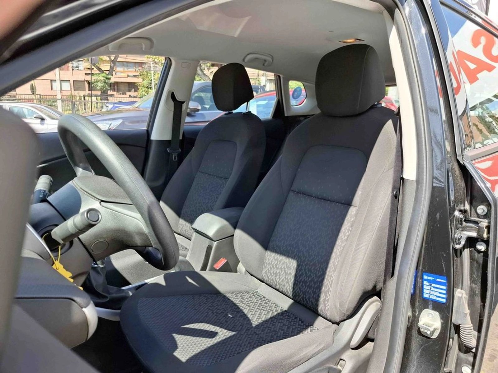 CHEVROLET TRACKER 1.2 2023 - Imagen 16 de 20