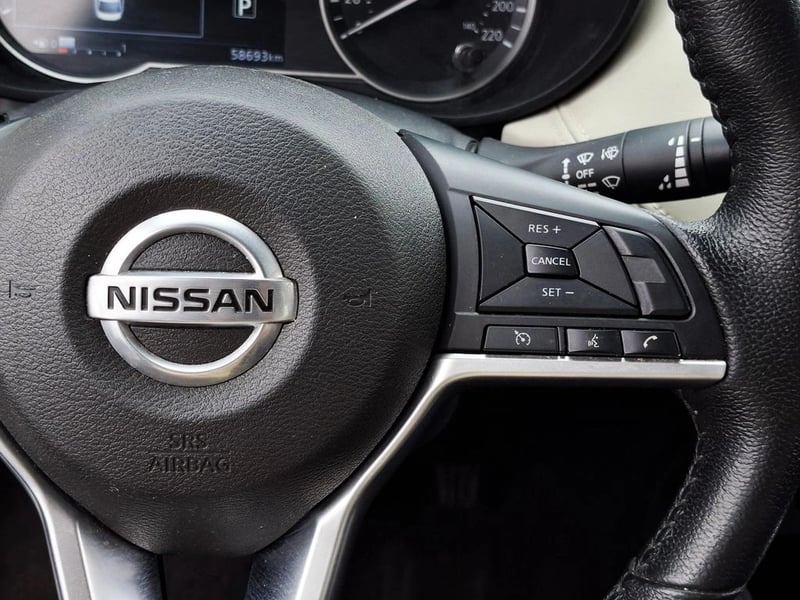 Nissan VERSA 1.6 EXCLUSIVE CVT 2022 - Imagen 17 de 20