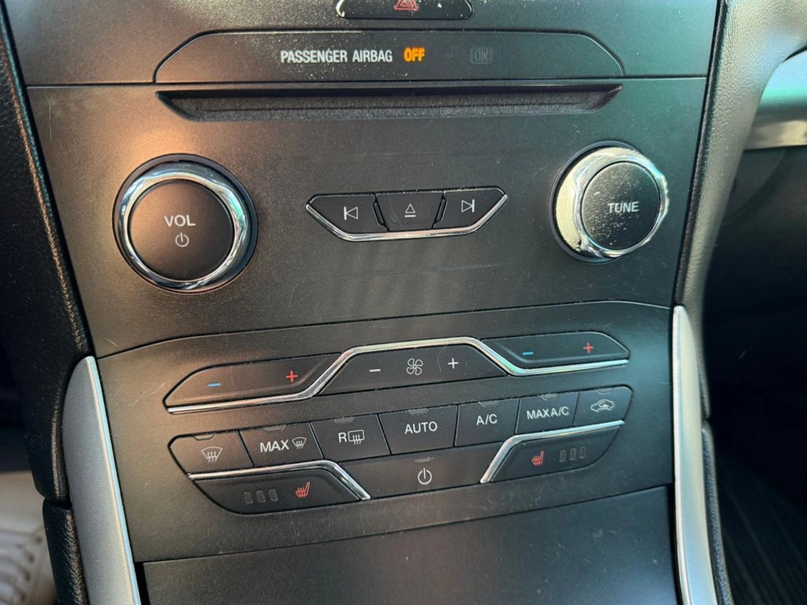 Ford EDGE 3.5 SEL 4WD AUT 2018 - Imagen 17 de 20