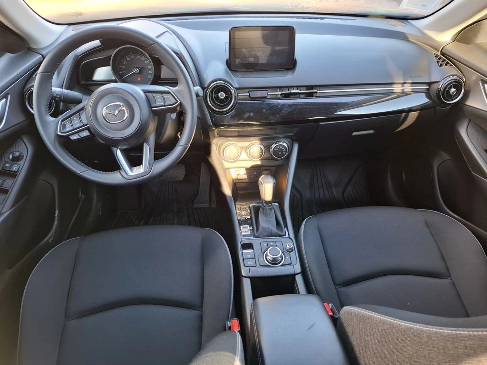 Mazda CX-3 2.0 CORE MT 2025 - Imagen 13 de 20