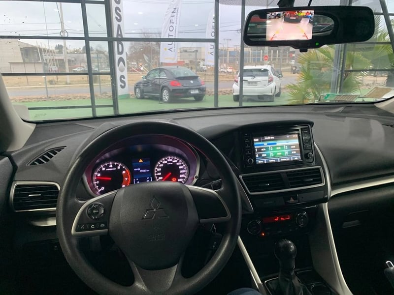 Mitsubishi ECLIPSE CROSS 1.5 TURBO RX MT 2021 - Imagen 7 de 8