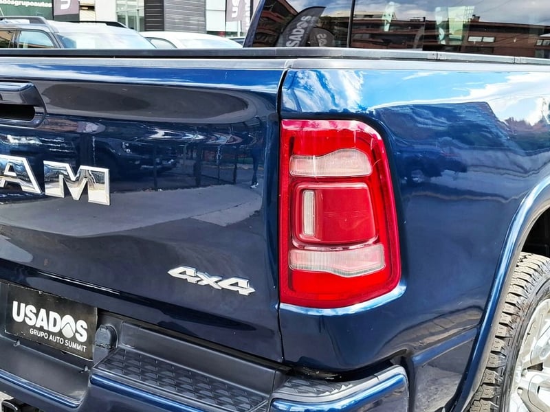 RAM 1500 5.7 LARAMIE SPORT CREW CAB AT 4X4 2023 - Imagen 10 de 20