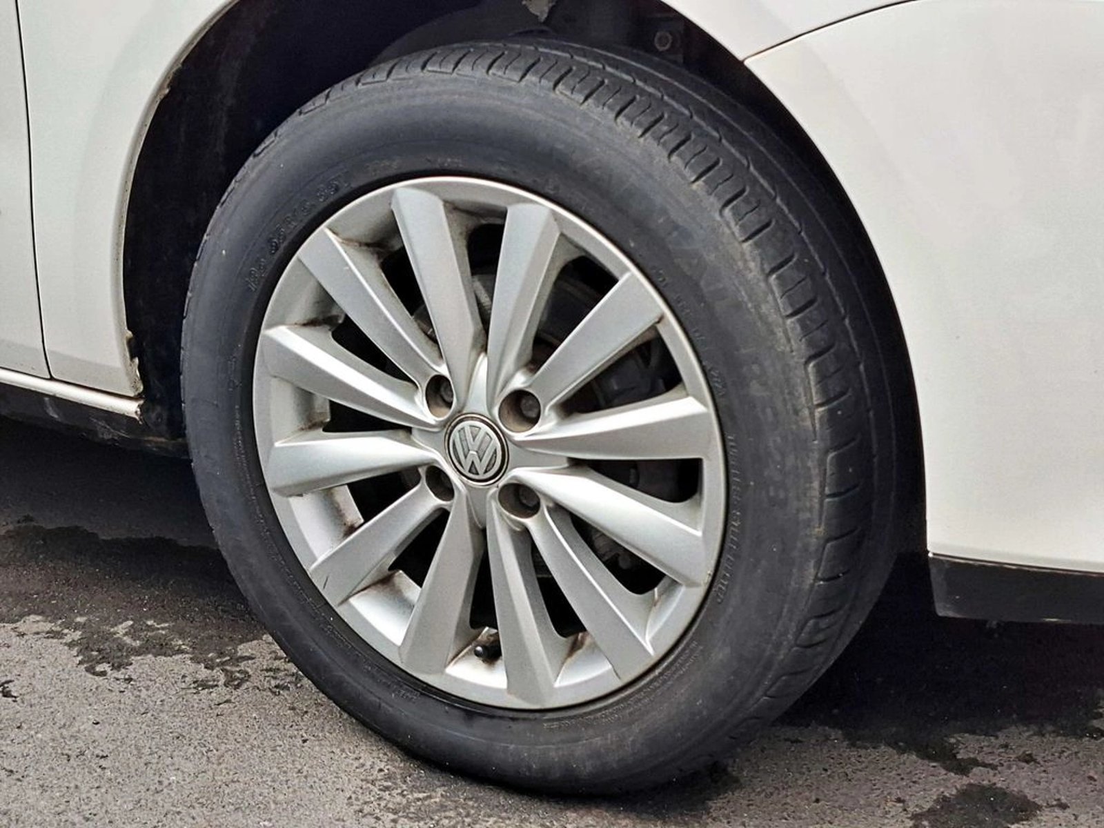 Volkswagen GOL 1.6 TRENDLINE 2AB ABS MT 2014 - Imagen 5 de 16