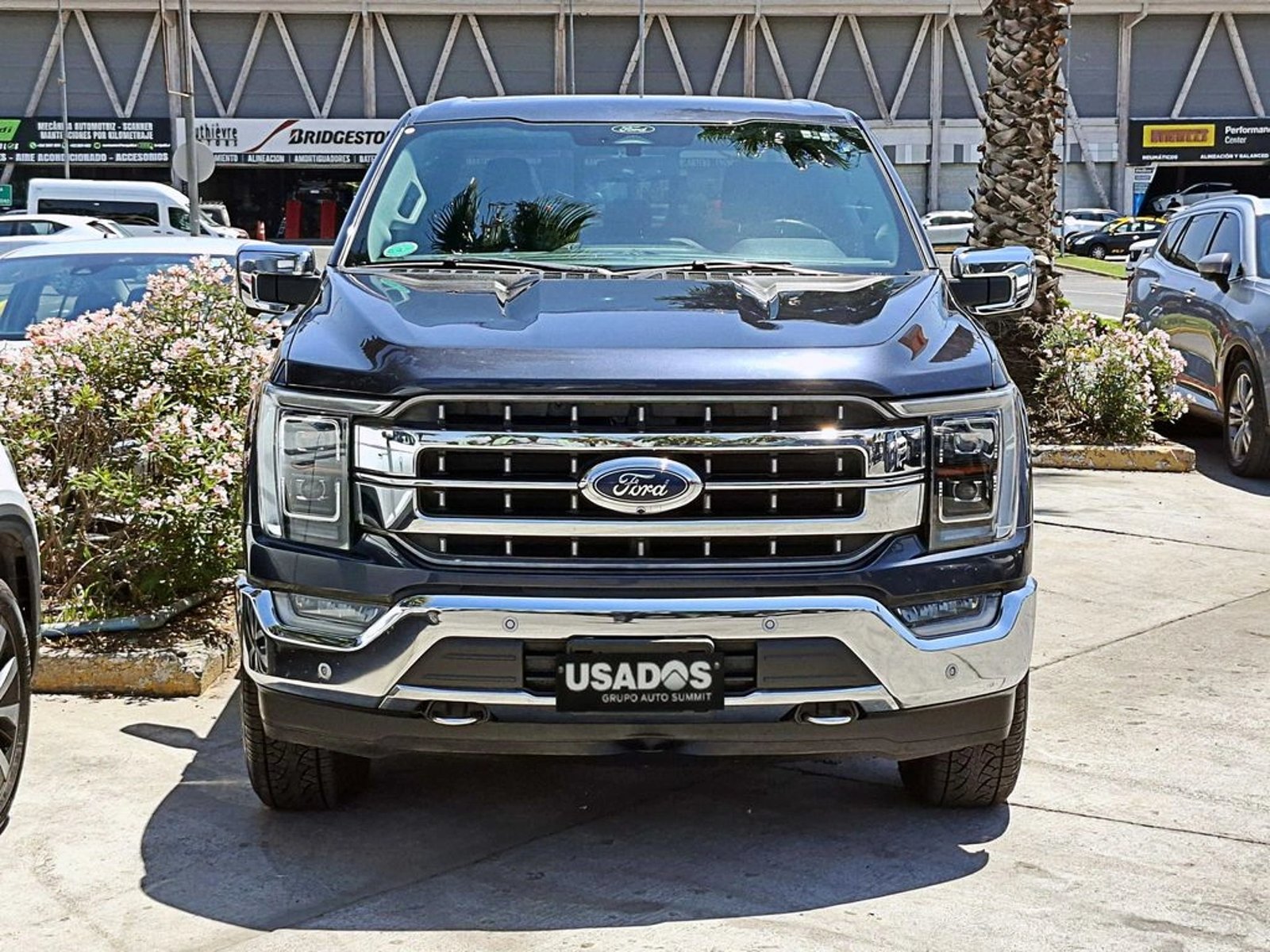 Ford F-150 LARIAT LUXURY 4X4 5.0 AT 2023 - Foto 3 de 17
