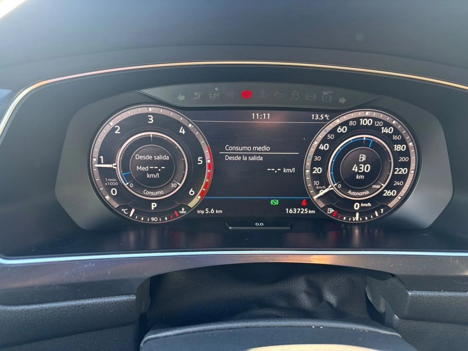 Volkswagen TIGUAN 2.0 TDI COMFORTLINE 4M 5P AT 4X4 DIESEL 2019 - Imagen 10 de 13