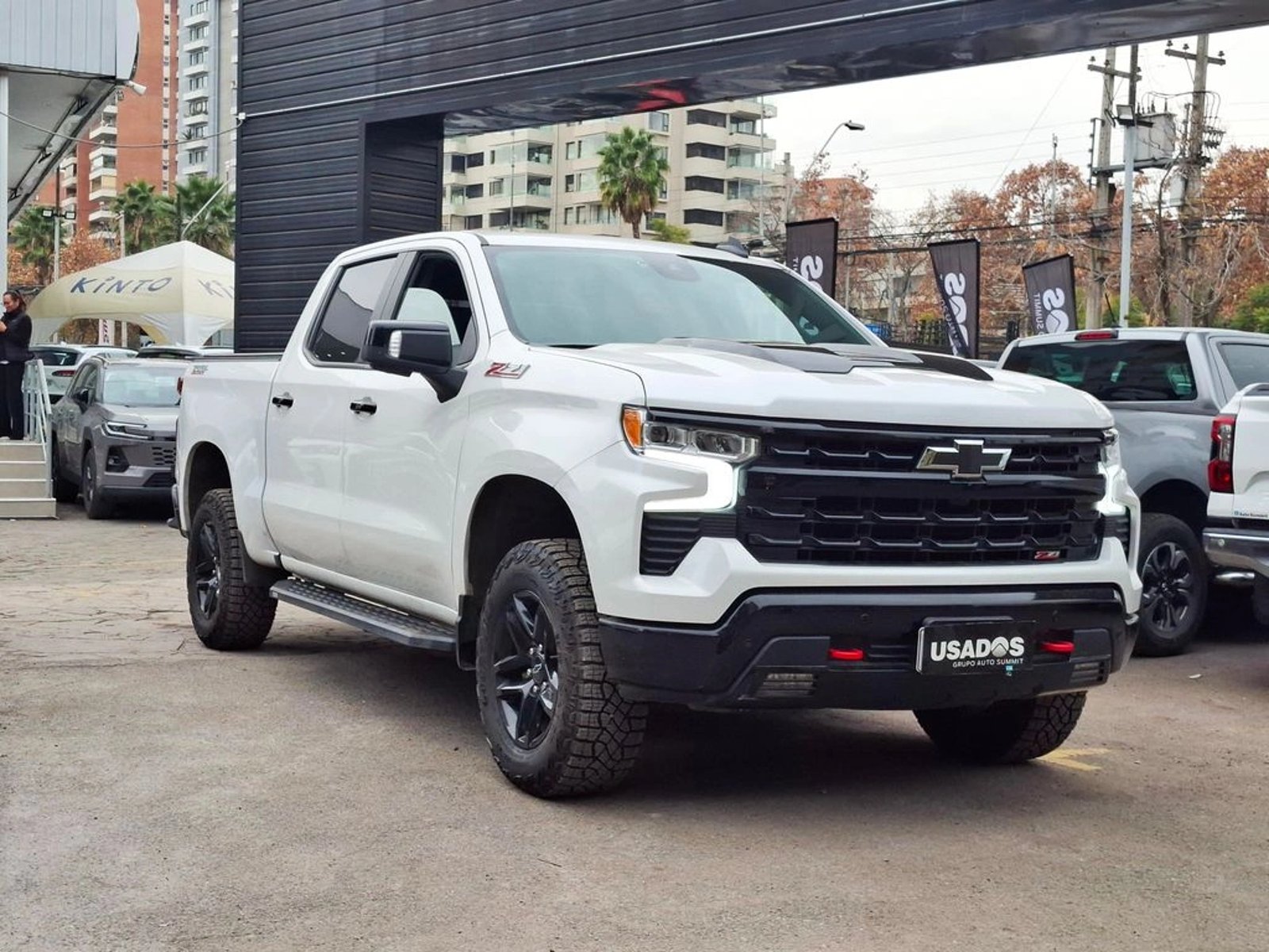 Chevrolet SILVERADO 5.3 LT R TRAIL BOSS Z71 4X4 AT 4P 2025 - Foto 3 de 20