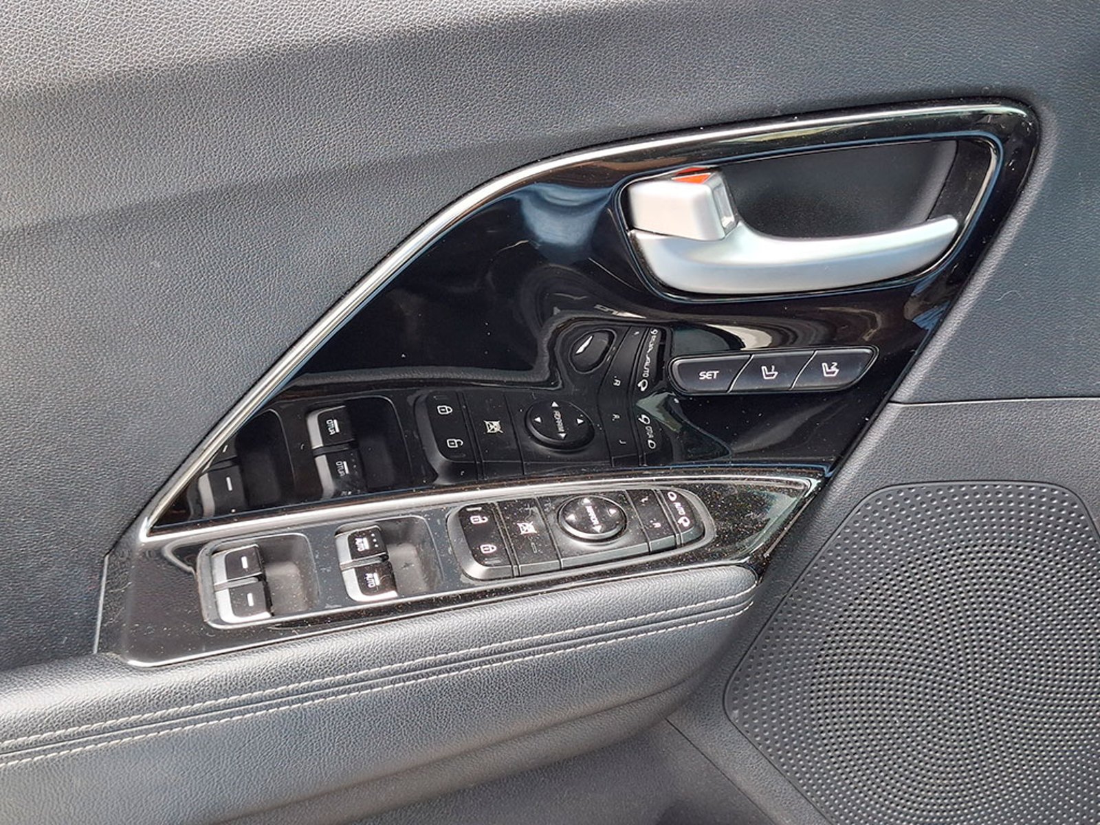 Kia NIRO 1.6 AT 2023 - Imagen 20 de 20
