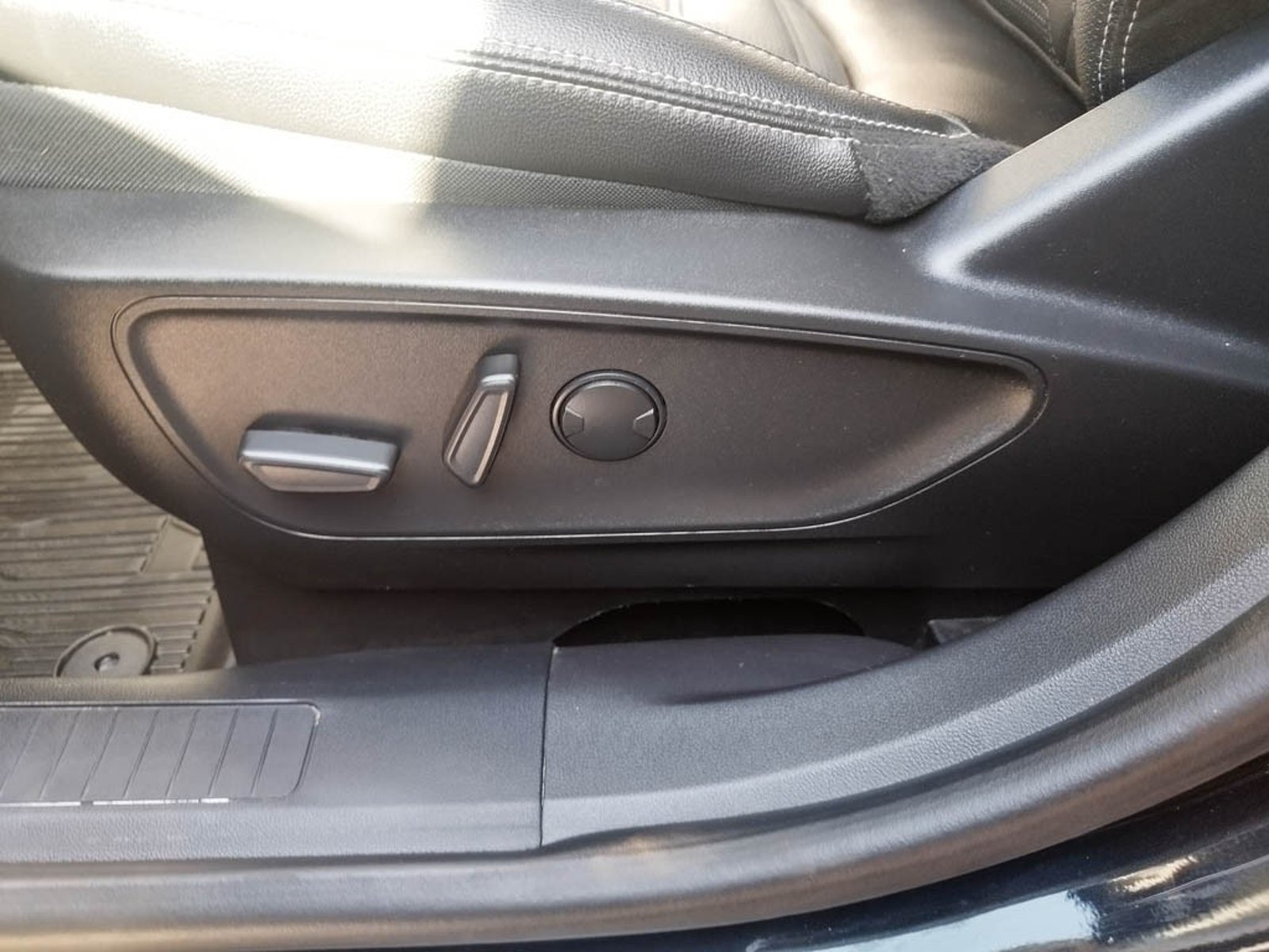 FORD ESCAPE TITANIUM 2.0 AUT 4X4 2024 - Imagen 10 de 20