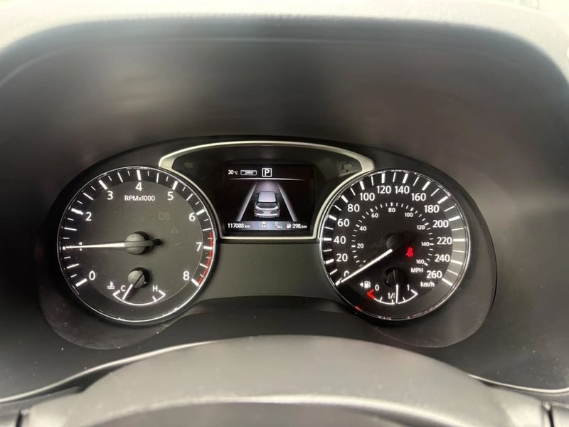 Nissan PATHFINDER 3.5 EXCLUSI CVT AT 4X4 2019 - Imagen 10 de 11