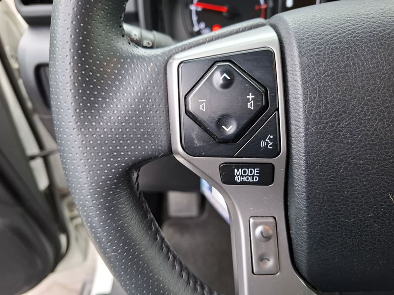 Toyota 4RUNNER AT 4.0 4X2 S 2024 - Imagen 15 de 20