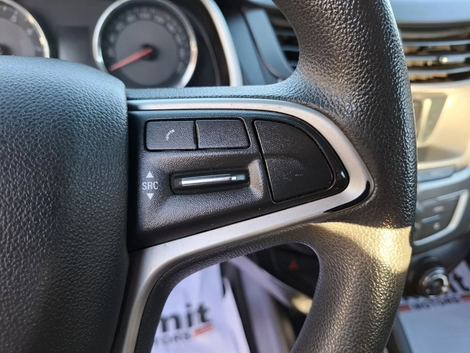 Chevrolet SAIL 1.5 4X2 MT 4P 2020 - Imagen 13 de 16