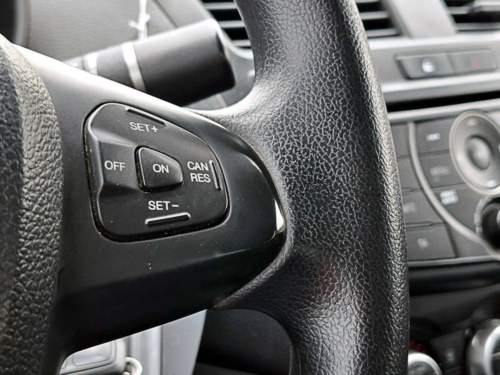 MAZDA BT-50 2.2 MT 4X2 DIESEL 2019 - Imagen 8 de 11