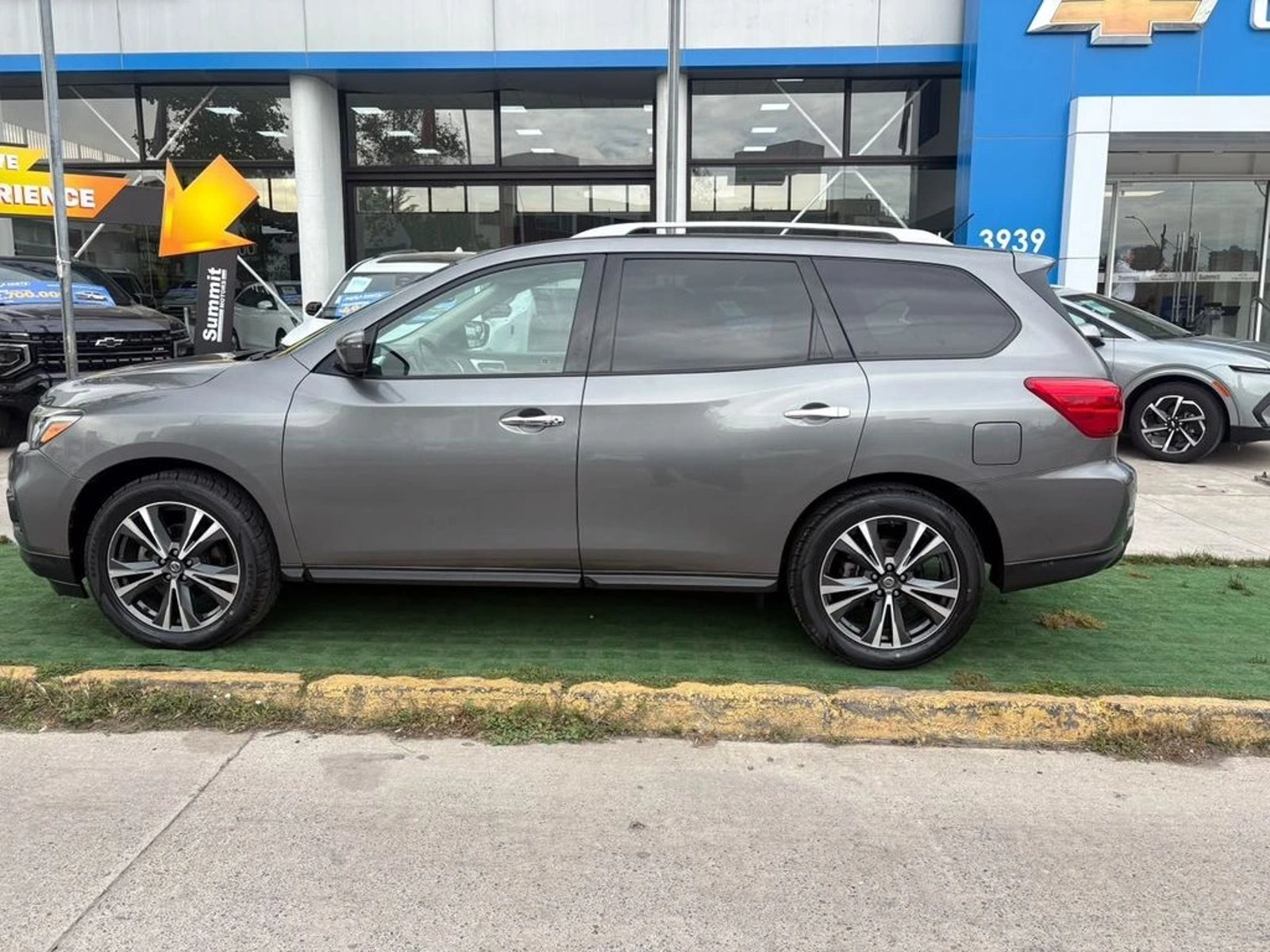 Nissan PATHFINDER 3.5 EXCLUSI CVT AT 4X4 2019 - Foto 3 de 11