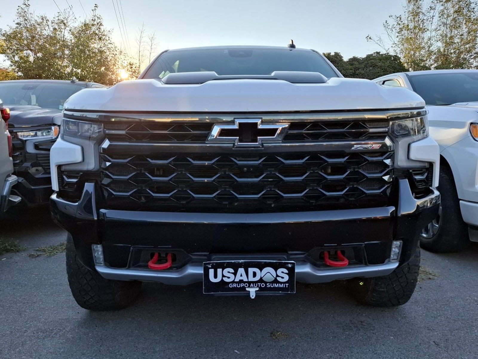 Chevrolet SILVERADO ZR2 6.2 CC AT 4X4 2023 - Foto 3 de 20