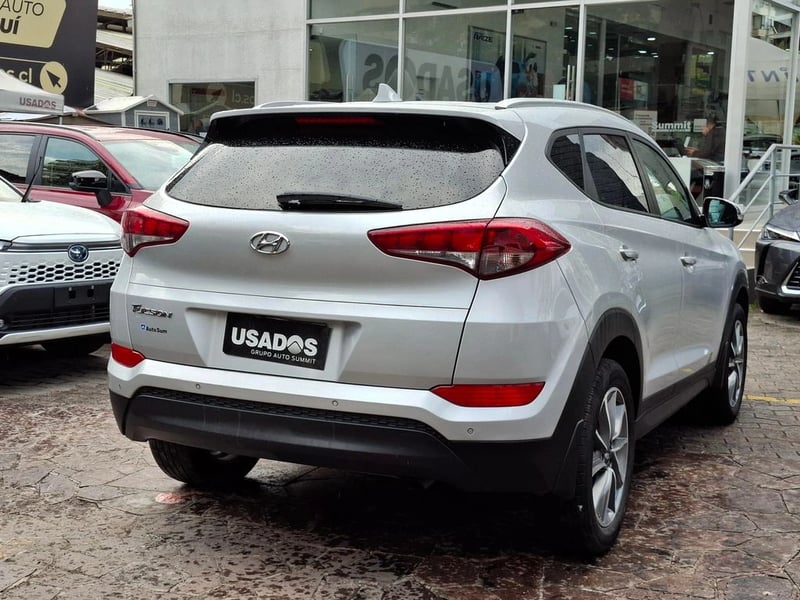 Hyundai TUCSON 2.0 PLUS 2WD AT 5P 2018 - Imagen 7 de 20