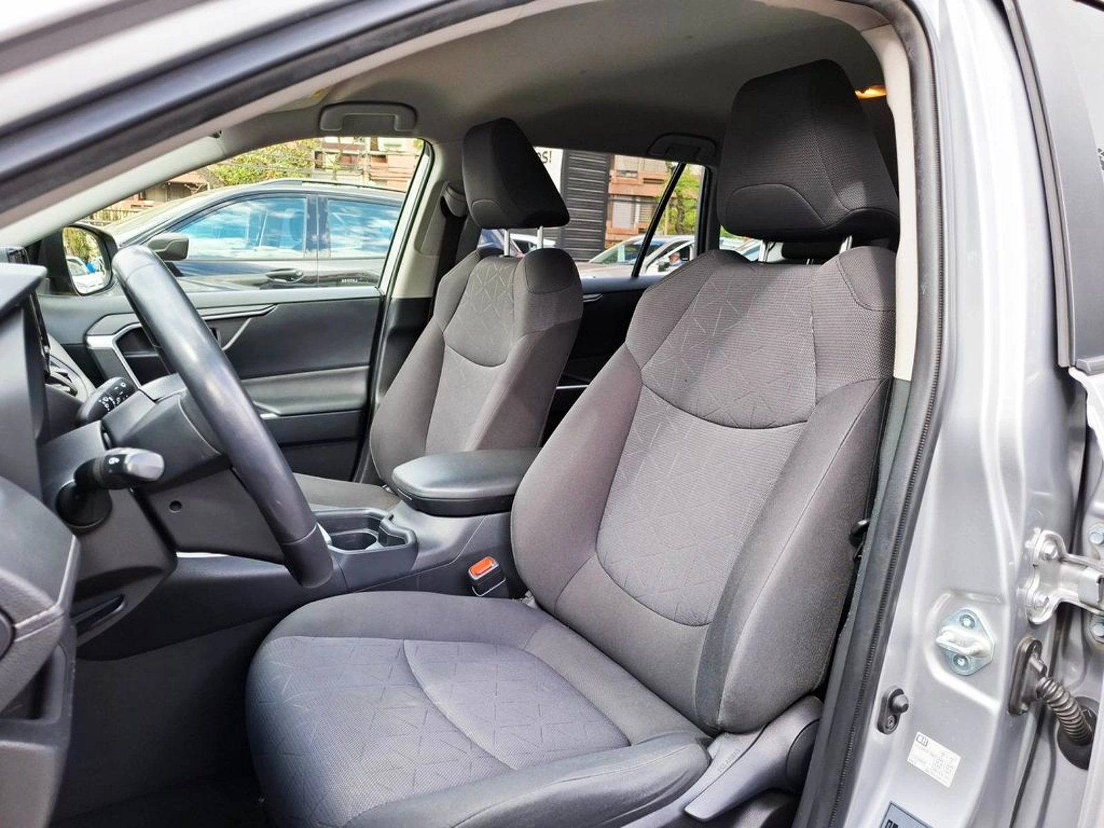 TOYOTA RAV4 2.0 XLE 4X2 AT 5P 2019 - Imagen 16 de 20