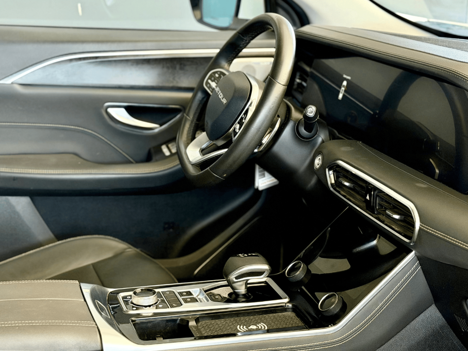 JETOUR X90 PLUS 2.0 4X2 DCT AT 5P 2024 - Imagen 15 de 20