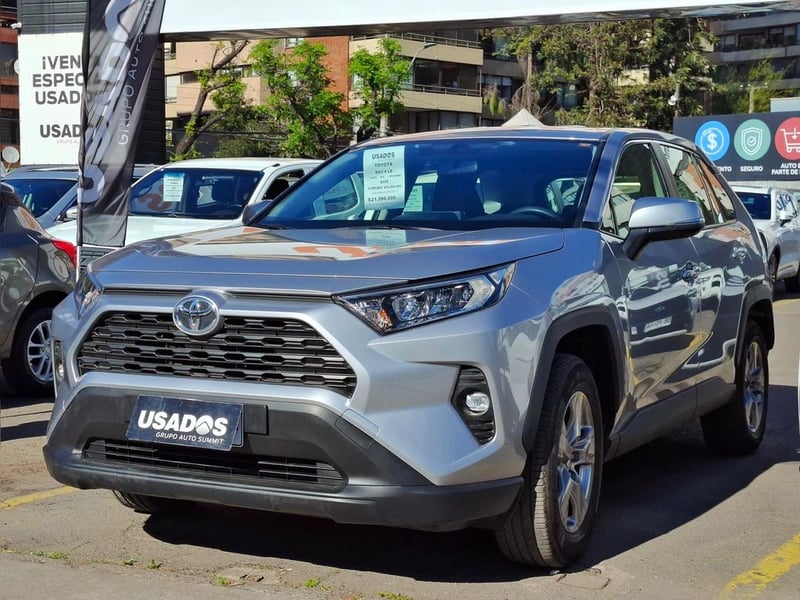Toyota RAV4 4X2 2.0 LE AUT 2025