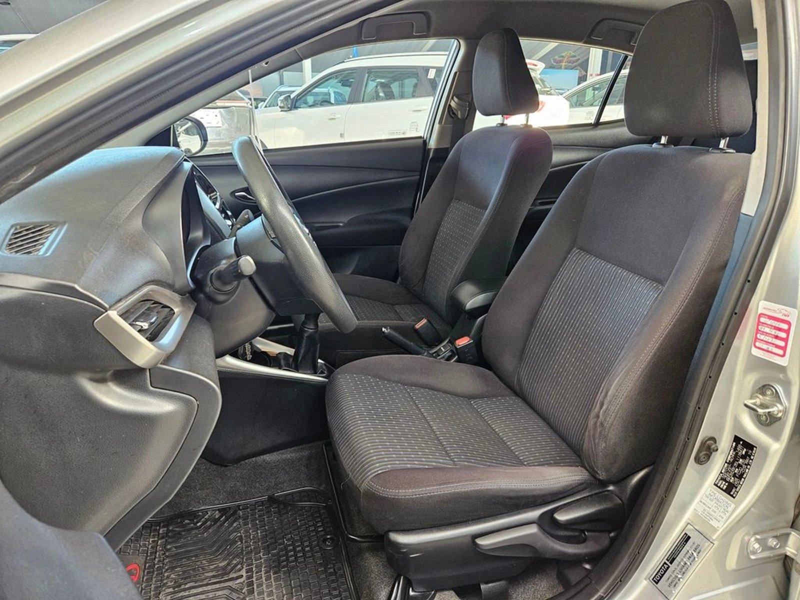 Toyota YARIS 1.5 SPORT MT 2020 - Imagen 18 de 19