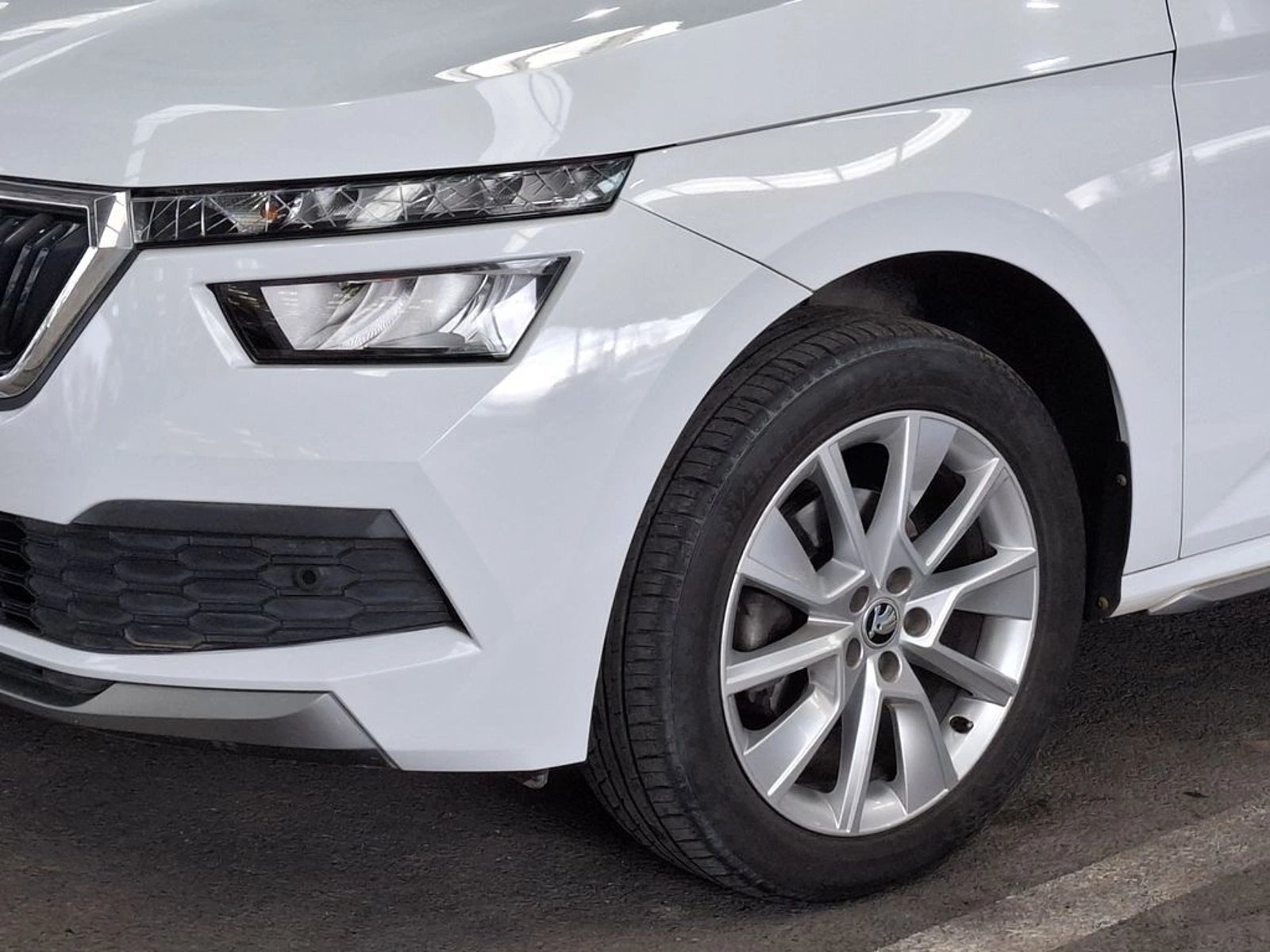 Skoda KAMIQ 1.5 TSI STYLE 4X2 AT 5P 2022 - Imagen 5 de 20