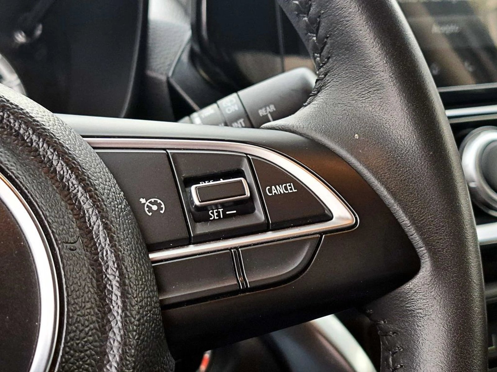 Suzuki GRAND VITARA GLX 1.5 MT HYBRID 2023 - Imagen 14 de 17