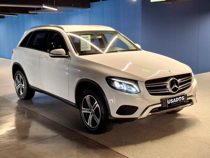 Mercedes-Benz 220 2.1 D DIESEL 4WD AT 5P 2020 - Imagen 4 de 20