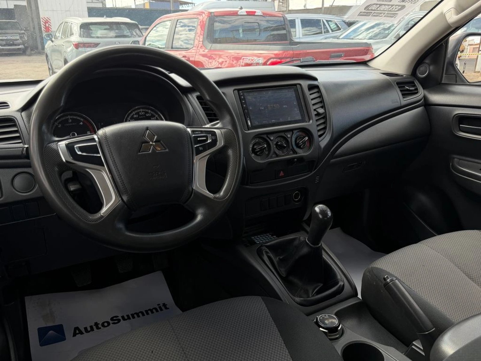 Mitsubishi L200 2.4 KATANA CRM DIESEL SPECIAL PACK DOB. CAB. 4X4 MT 4P 2022 - Imagen 15 de 16