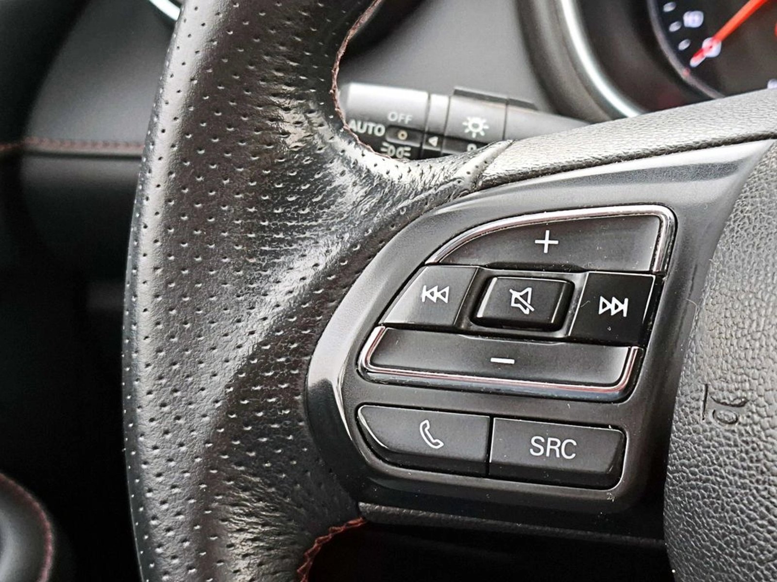 MG HS 1.5 COM MT 2023 - Imagen 13 de 16