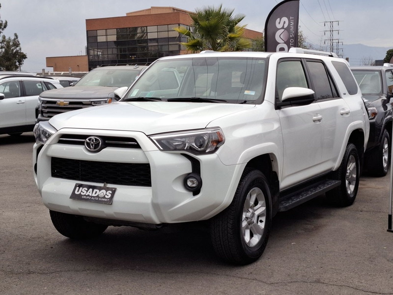 Toyota 4RUNNER AT 4.0 4X2 S 2024 - Foto 2 de 20
