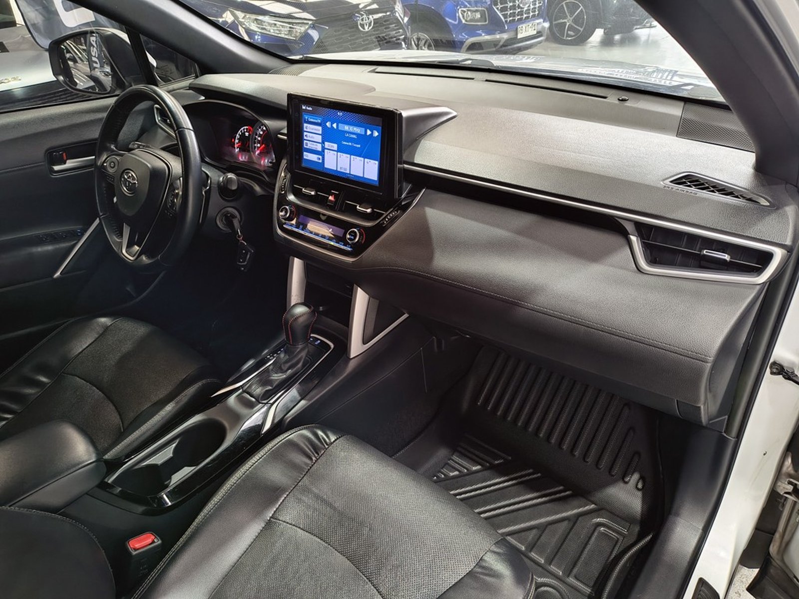 TOYOTA COROLLA CROSS 1.8 SG AT 2023 - Imagen 20 de 20