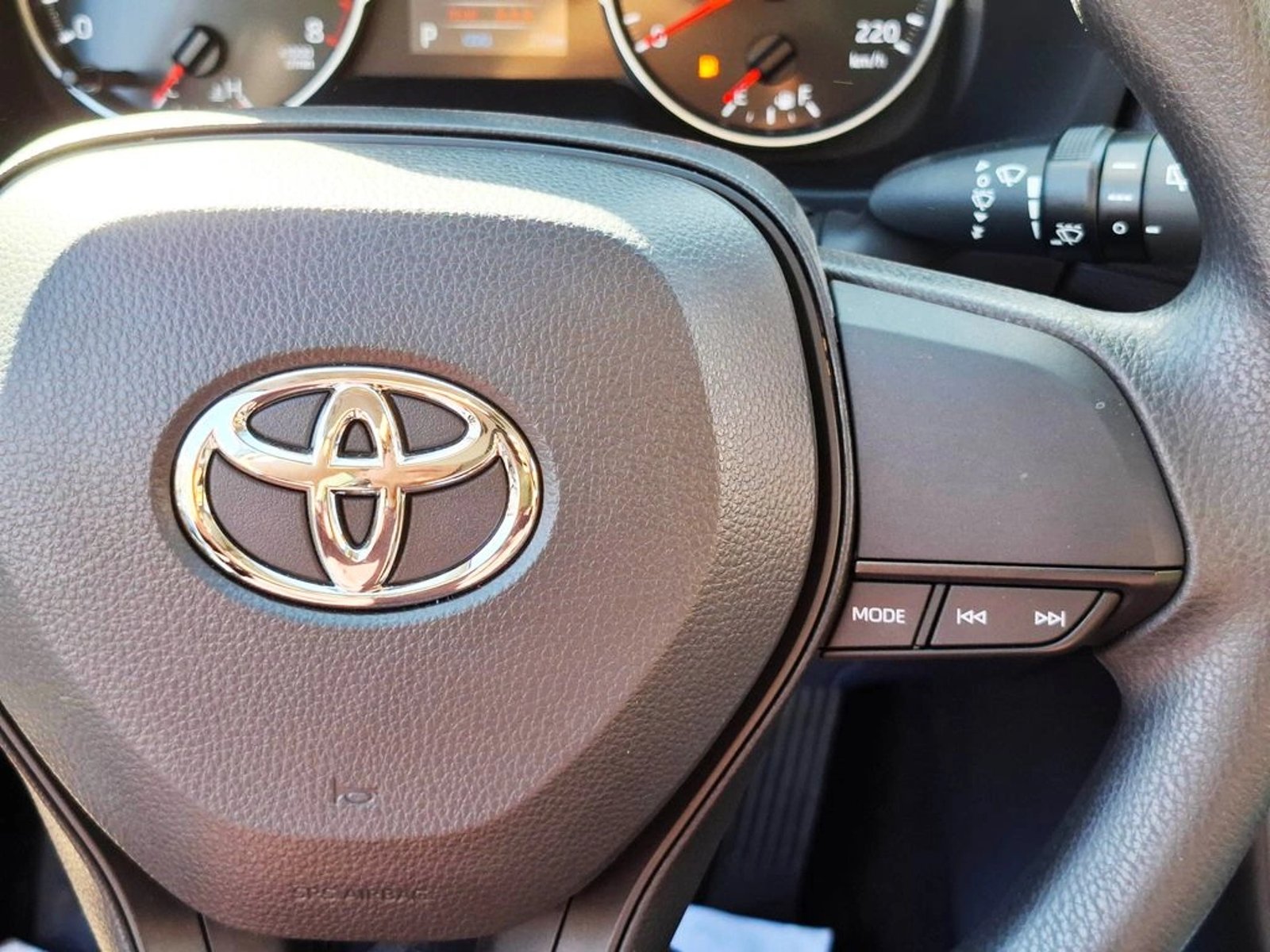 TOYOTA RAV4 2.0 LE CVT 4X2 2026 - Imagen 16 de 20