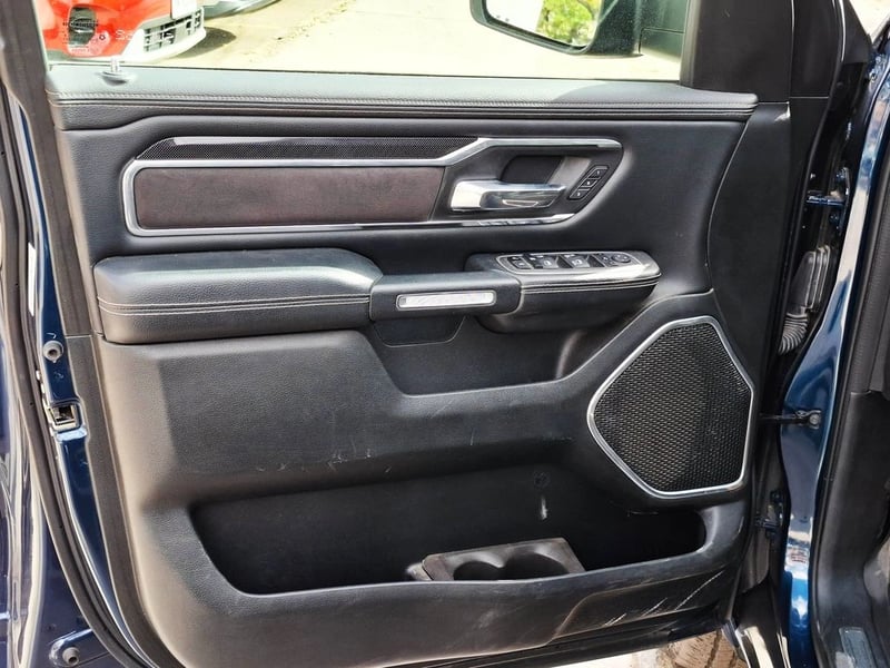 RAM 1500 5.7 LARAMIE SPORT CREW CAB AT 4X4 2023 - Imagen 15 de 20