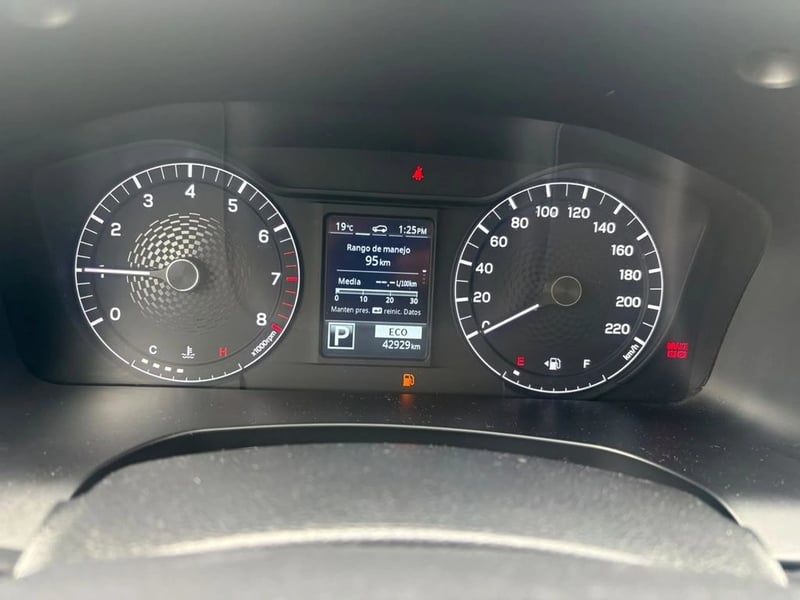 SsangYong REXTON 2.0T LX 4X2 6AB 6AT 5P 2023 - Imagen 8 de 12