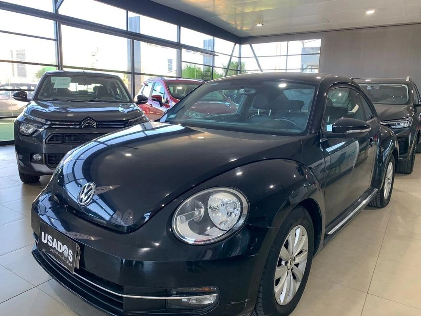 Volkswagen BEETLE 1.4 MT 2015 - Foto 4 de 10