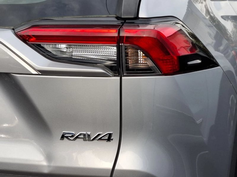 Toyota RAV4 LE 2.0 2024 - Imagen 9 de 20