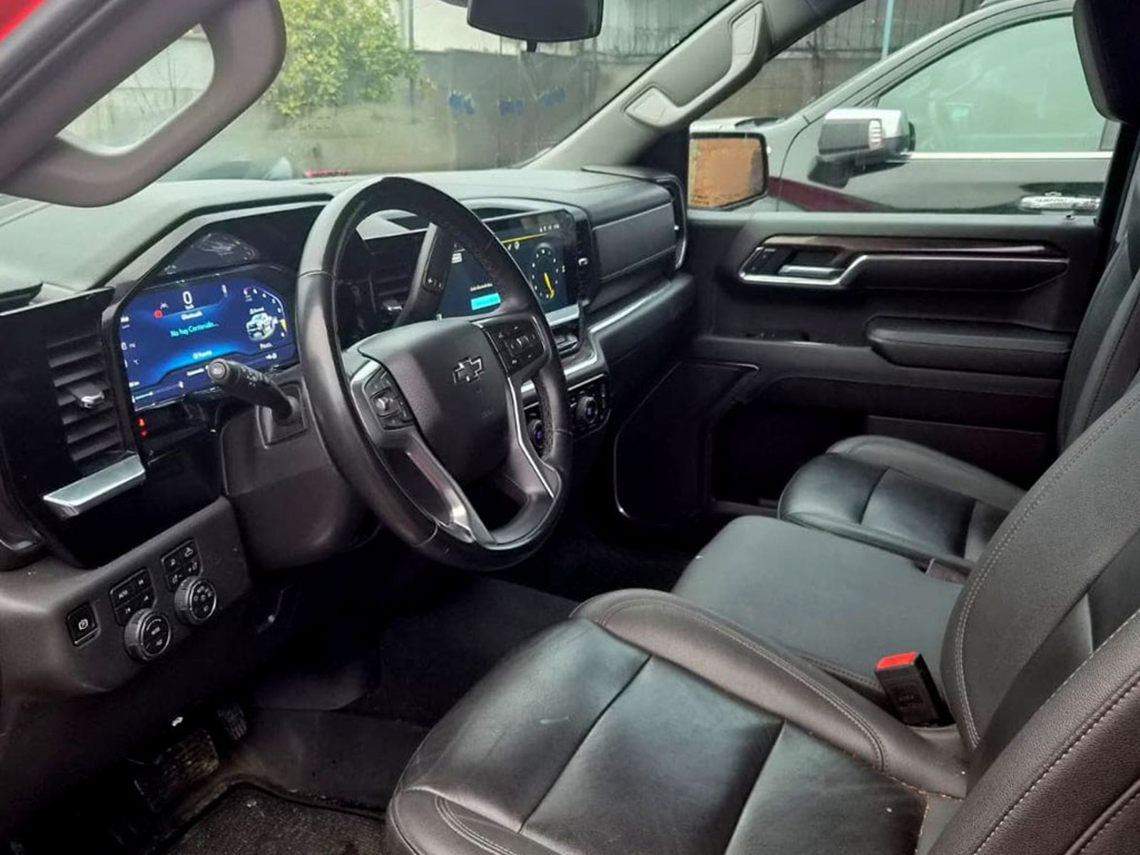 Chevrolet SILVERADO 5.3L LT TB AT 4WD 2024 - Imagen 7 de 9