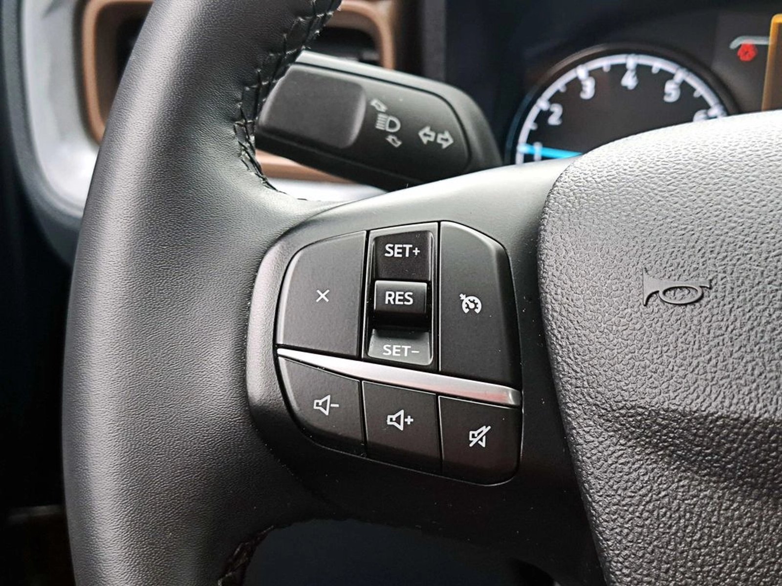 Ford MAVERICK LARIAT 2.0 4X4 AUT 2024 - Imagen 13 de 18