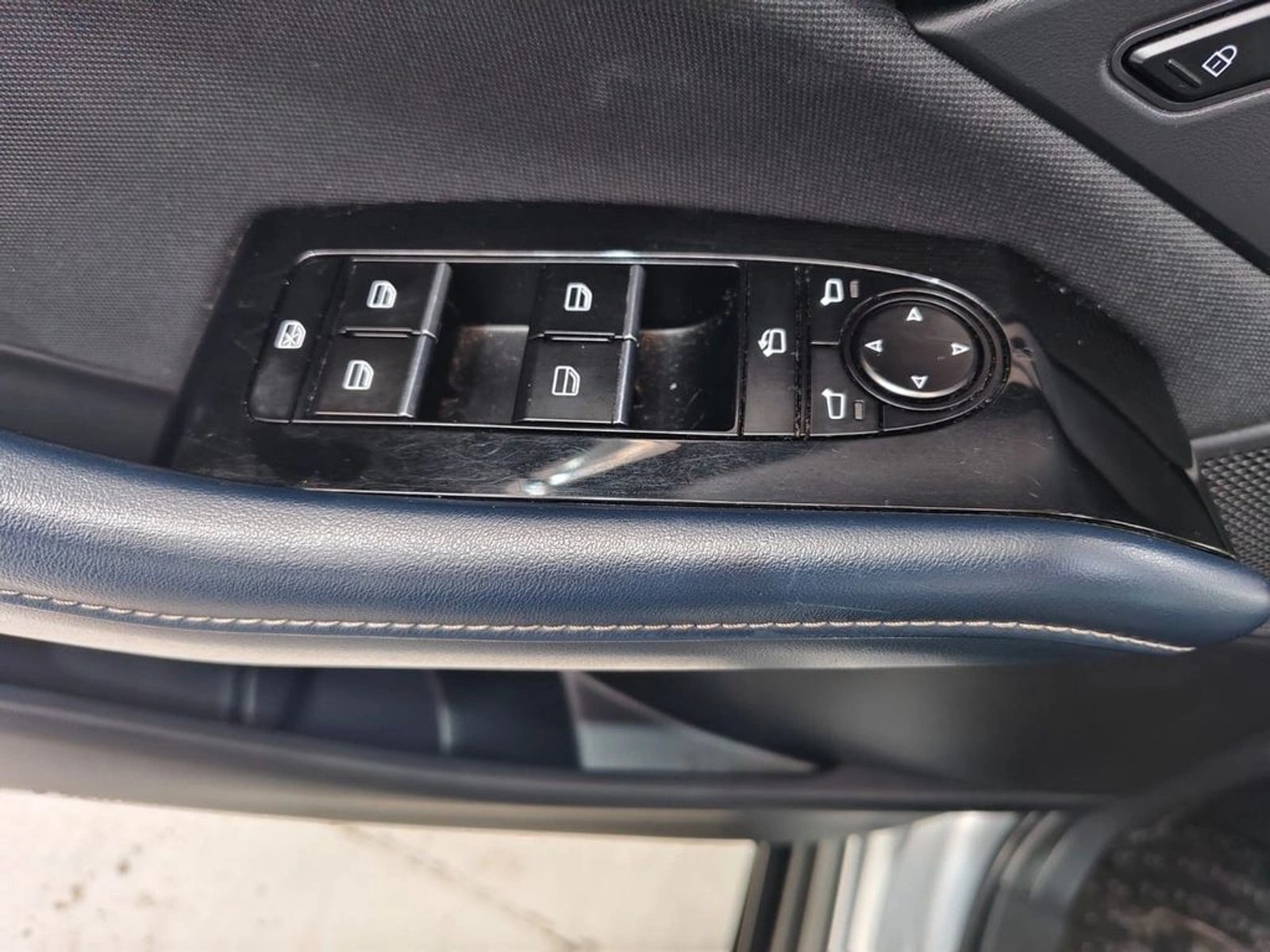 MAZDA CX-30 V 2022 - Imagen 18 de 20